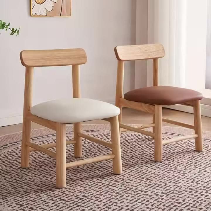 مقعد أطفال خشبي