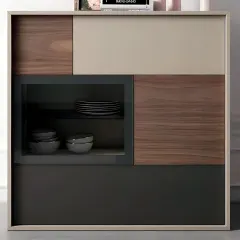 بوفيه خشبي متعدد الألوان