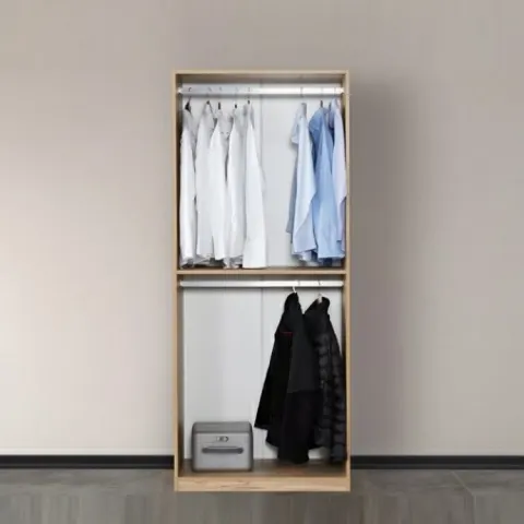 دولاب خشبي بتصميم عصري