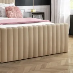 سرير بتصميم حديث