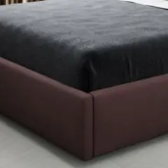 سرير تنجيد بتصميم مخطط