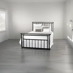 سرير معدني مميز