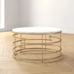 طاولة بتصميم جذاب
