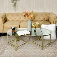 طاولة بتصميم حديث