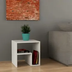 طاولة جانبية