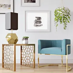 طاولة جانبية بتصميم مودرن