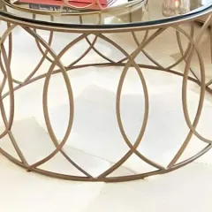 طاولة قهوة بسطح زجاج