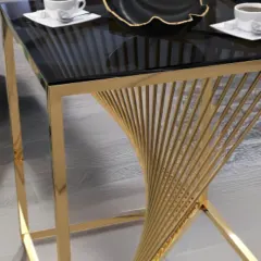 طاولةجانبية بشكل عصري