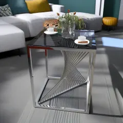 طاولةجانبية بشكل هندسي