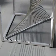 طاولةجانبية بشكل هندسي