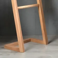 علاقة ملابس أستاند خشبي