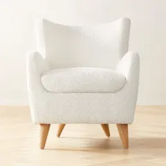 كرسي بأرجل خشبية مودرن