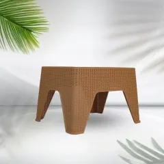 كرسين فوتيه و طاولة متعددة الألوان