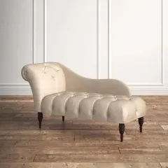كنبة بتصميم بسيط