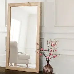 مرايا بإطار خشبي مميز