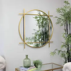 مرايا بإطار ذهبي
